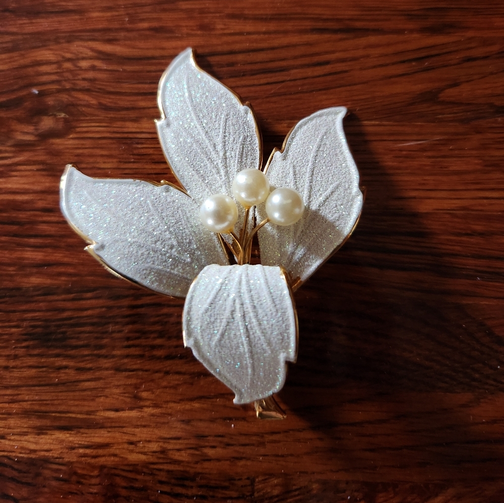 Vintage Pointsetta Brooch